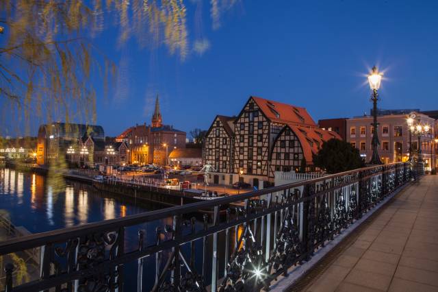 Jerzy Sulima-Kamiński Old Town Bridge